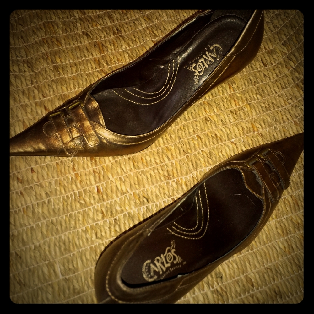 Bronze pointy heels
